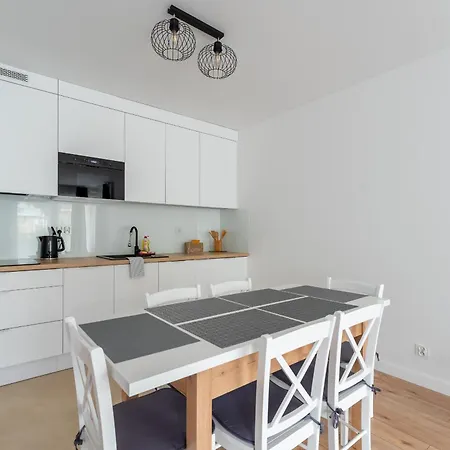 Apartman K27 - Z Pieknym Widokiem I Parkingiem - Spaceapart